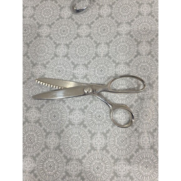 Wiss Model S-97 Pinking Shears, USA Made, Silver Tone Sewing Scissors - Picture 7 of 7